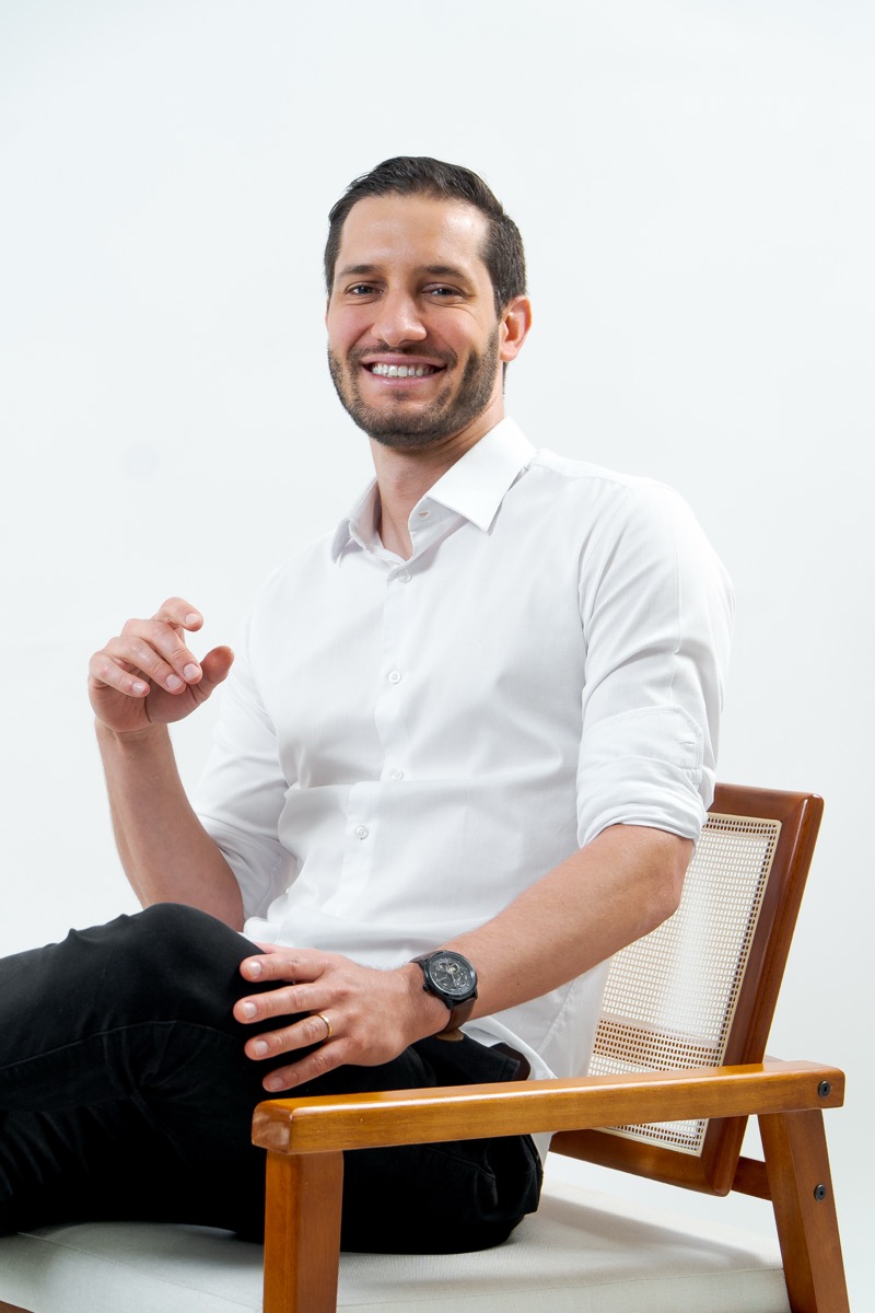 Dr. Rodrigo Grimas, Coloproctologista em Santos